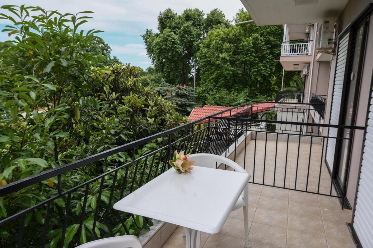 Hotel Geromichalos Paralia Skotinis Exterior photo